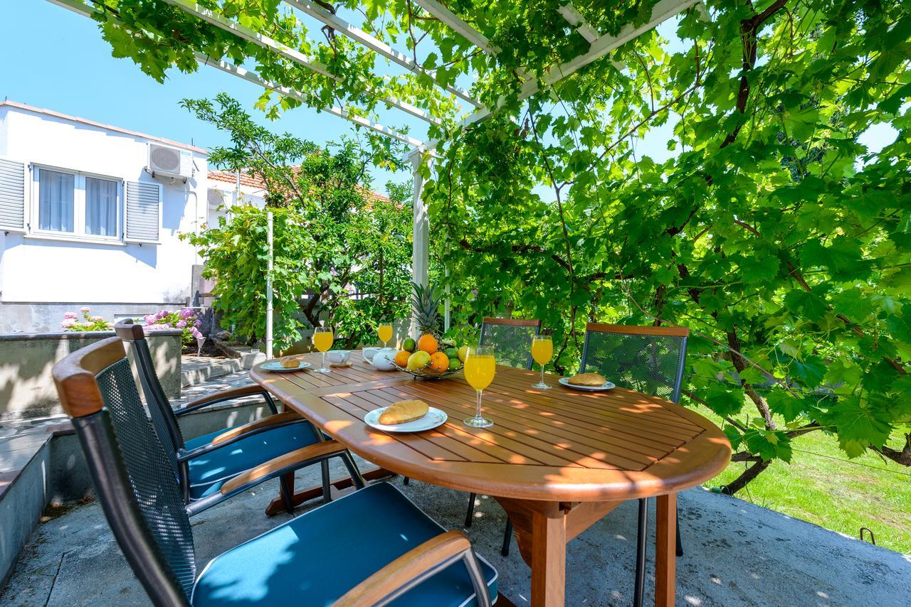 Apartments Ella Дубровник Екстериор снимка
