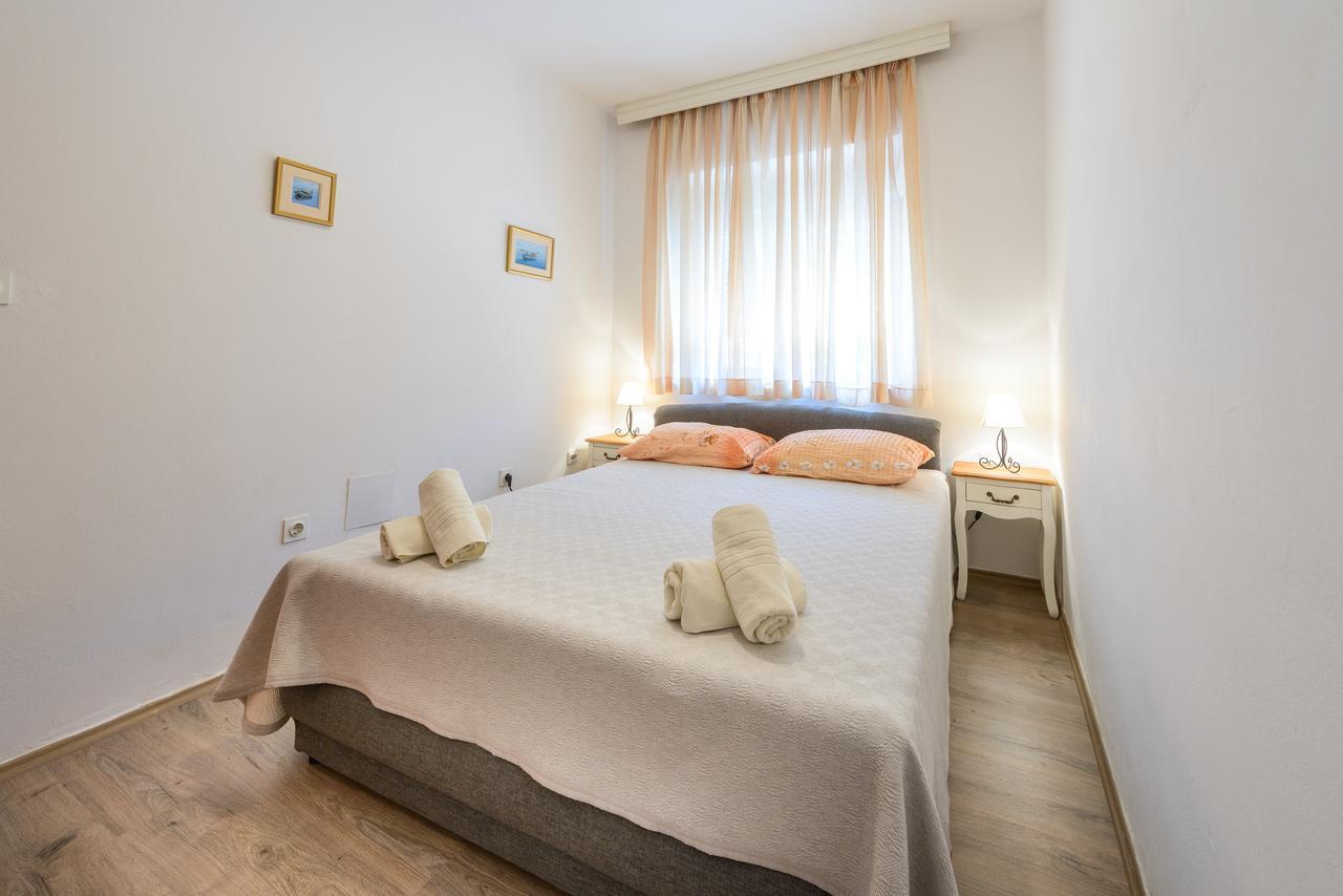 Apartments Ella Дубровник Екстериор снимка